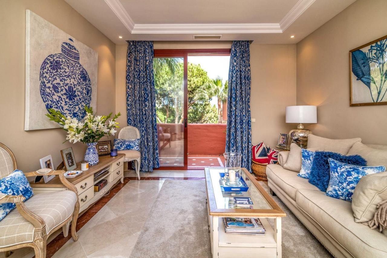 Luxury 2-Bed Apartment In Elviria W Pool Marbella Eksteriør billede