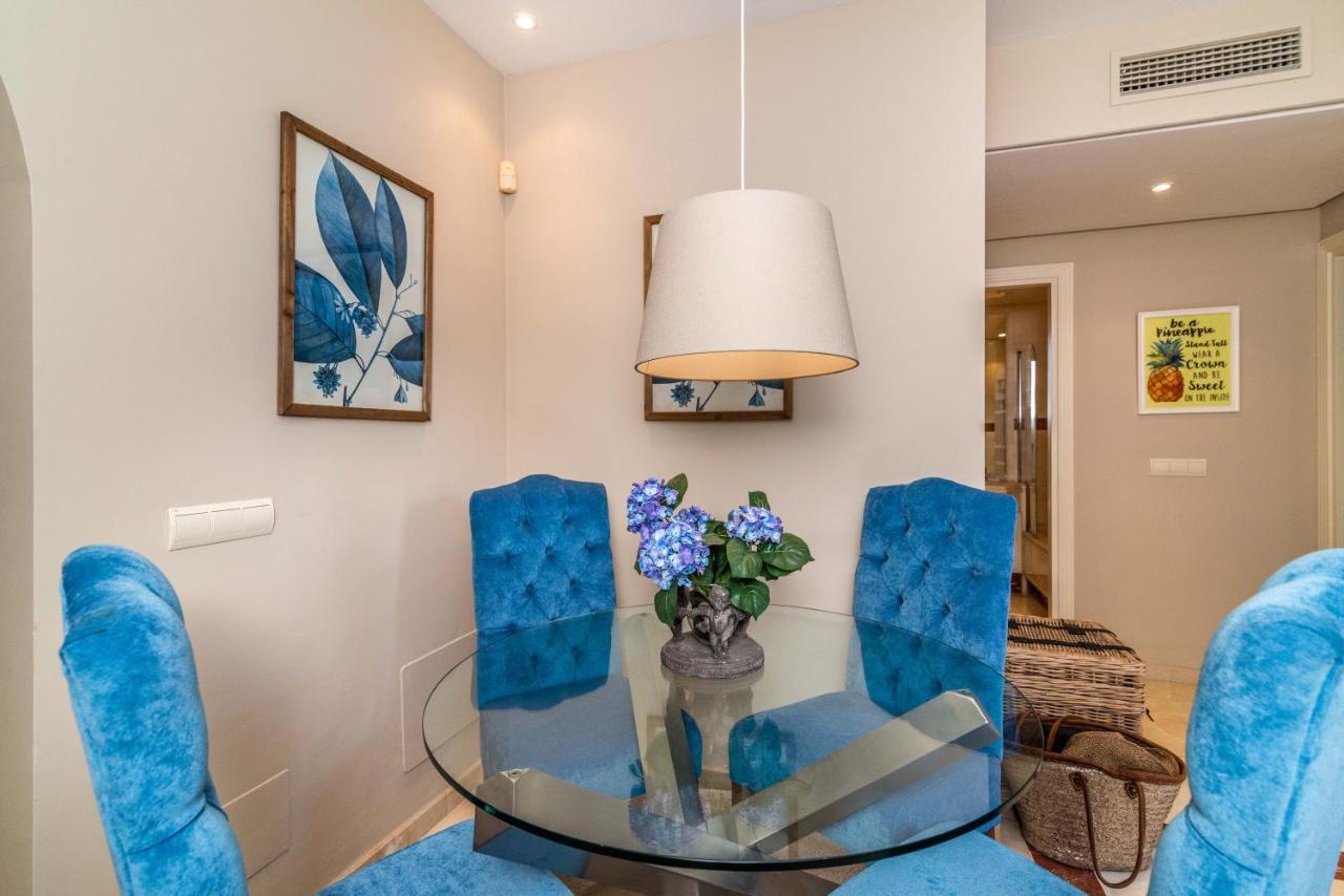 Luxury 2-Bed Apartment In Elviria W Pool Marbella Eksteriør billede
